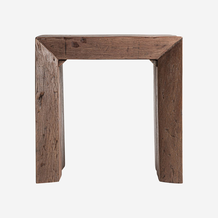 Mesa de centro de madera recuperada en color marrón envejecido