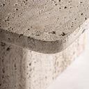 Mesa de centro de travertino en color beige 80 x 36 cm – detalle