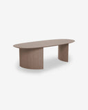 Mesa de comedor Brisa en nogal sobre fondo gris de estudio