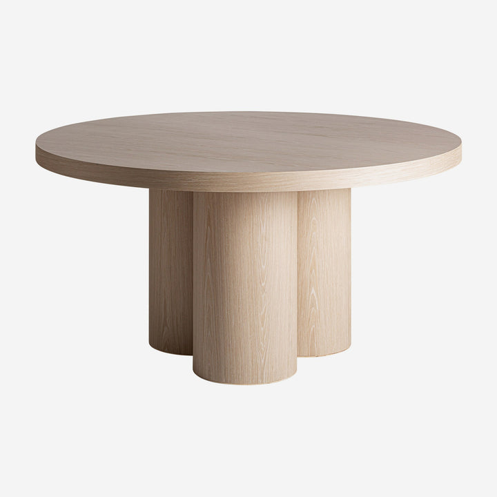 Mesa de comedor de chapa de roble y madera contrachapada en color crema