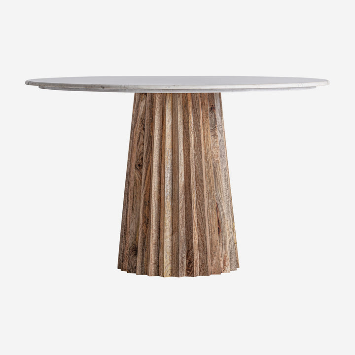Mesa de comedor de líneas contemporáneas