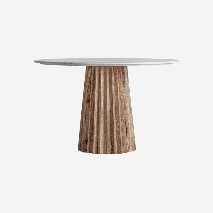 Mesa de comedor de líneas contemporáneas