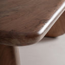 Mesa de comedor de madera de acacia en color marrón – detalle
