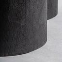Mesa de comedor de madera de acacia en color negro – detalle