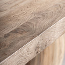 Mesa de comedor de madera de teca reciclada en color marrón envejecido – detalle