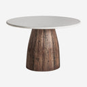 Mesa de comedor de madera recuperada y mármol en color marrón envejecido