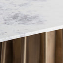 Mesa de comedor de mármol y acero en color blanco – detalle