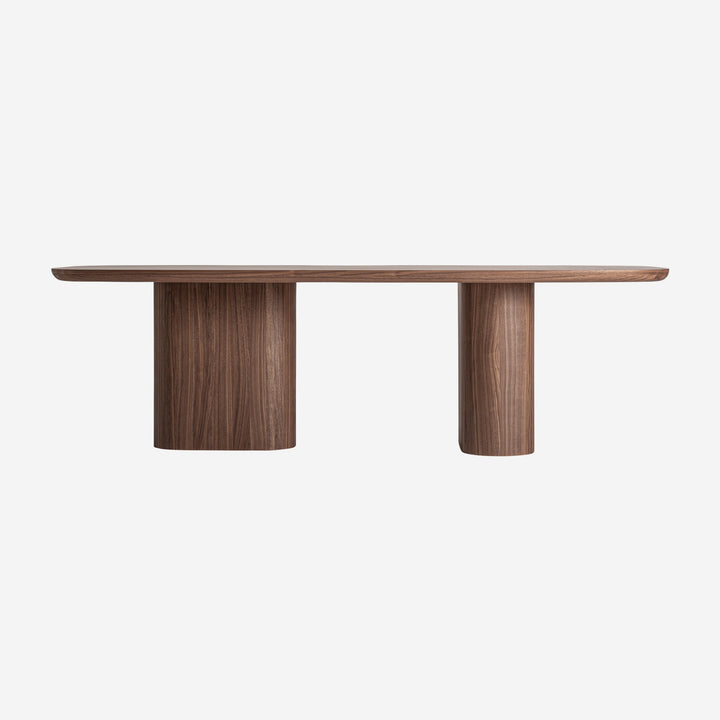 Mesa de comedor de MDF y chapa de nogal en color marrón