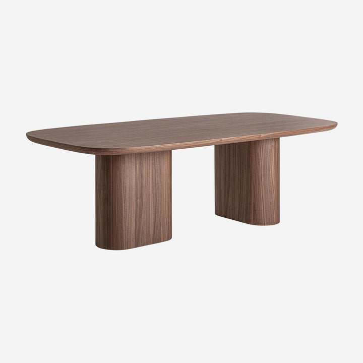 Mesa de comedor de MDF y chapa de nogal en color marrón
