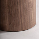 Mesa de comedor de MDF y chapa de nogal en color marrón – detalle