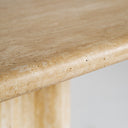 Mesa de comedor de travertino en color marrón claro 220 x 100 x 75 cm – detalle