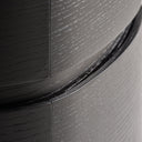 Mesita de noche de madera contrachapada en color negro 55 x 42 x 49 cm – detalle