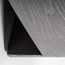 Mesita de noche de madera contrachapada en color negro de inspiración art déco 55 x 42 x 48 cm – detalle