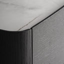 Mesita de noche de madera contrachapada en color negro de líneas contemporáneas 55 x 42 x 48 cm – detalle