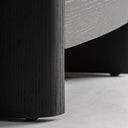 Mesita de noche de madera contrachapada en color negro de líneas contemporáneas 55 x 42 x 48 cm – detalle