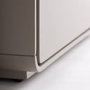 Mesita de noche de MDF en color beige – detalle