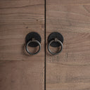Mueble para TV de madera de pino reciclado en color marrón – detalle