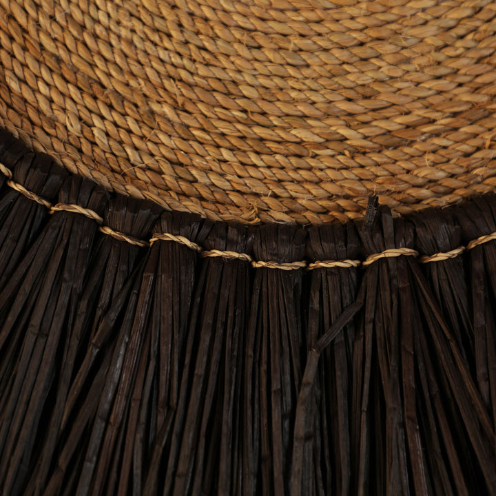 Panel decorativo de rafia en color negro – detalle