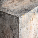 Peana decorativa de terracota en tonos neutros (juego de 2) – detalle