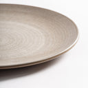 Plato de porcelana en color beige de inspiración art déco (pack de 6) – 27 x 27 x 3 cm – detalle