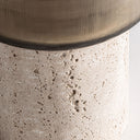 Portavelas de mármol y cristal en color crema – detalle