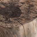 Reposapiés de madera de tamarindo en color marrón – detalle