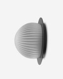 Lámpara Roi de Pared Disc - Base negra y vidrio blanco opal, foto de producto