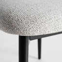 Silla de madera de arce y poliéster – detalle