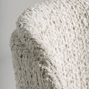 Silla de madera de caucho y poliéster en color marrón – detalle