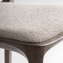 Silla de madera de caucho y poliuretano en color marrón (pack de 2) – detalle