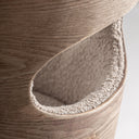 Silla de madera de fresno y poliéster en color marrón claro – detalle
