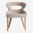 Silla de madera de fresno y poliéster en color marrón claro
