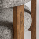 Silla de madera de fresno y poliéster en color marrón natural 59 x 56 x 69 cm – detalle