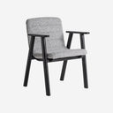 Silla de madera de olmo y poliéster con brazos – Negro / 62 x 64 x 80 cm