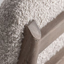 Silla de madera de olmo y poliéster en color marrón claro (pack de 2) – detalle