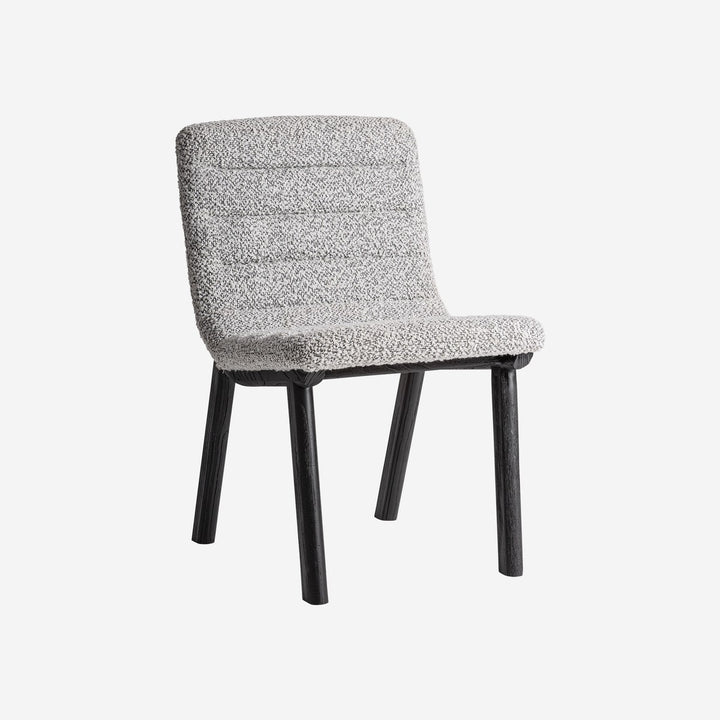 Silla de madera de olmo y poliéster en color negro