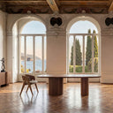 Silla de madera de roble y poliéster en color marrón 63 x 55 x 81 cm – ambiente