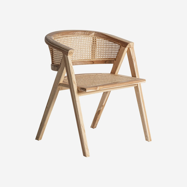 Silla de madera de teca y raíz de teca en color marrón