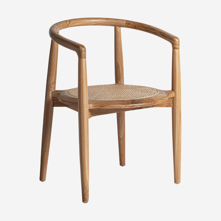 Silla de madera de teca y ratán en color marrón claro