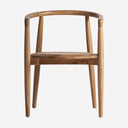 Silla de madera de teca y ratán en color marrón claro