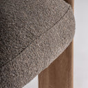 Silla de piel y madera de roble – Topo – detalle
