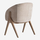 Silla de poliéster y madera de fresno en color beige 59 x 61 x 79 cm