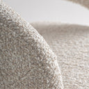 Silla de poliéster y madera de pino en color crema jaspeado – detalle