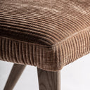 Silla de poliéster y madera de roble 56 x 57 x 80 cm – Marrón jaspeado – detalle