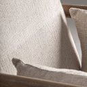 Sillón de madera de abedul y algodón en color marrón – detalle