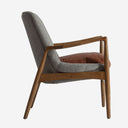 Sillón de madera de abeto y cuero en color gris