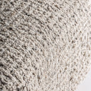 Sillón de madera de acacia y lana en color marrón – detalle