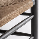 Sillón de madera de caucho y cuerda en color negro – detalle