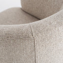 Sillón de madera de fresno y poliéster en color beige natural – detalle