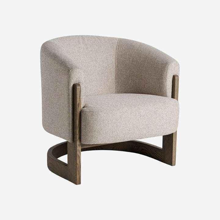 Sillón de madera de fresno y poliéster en color beige natural